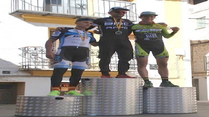 Mas-de-seiscientos-bikers-en-la-Btt-Matahombres-en-Camarena-de-la-Sierra