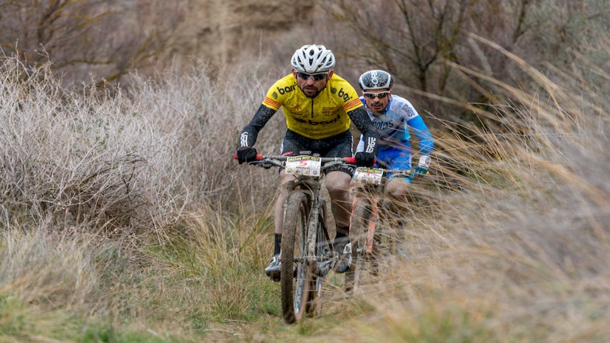 Betalu-y-Gabriel-se-llevan-una-renovada-Aragon-Bike-Race-en-Lanaja