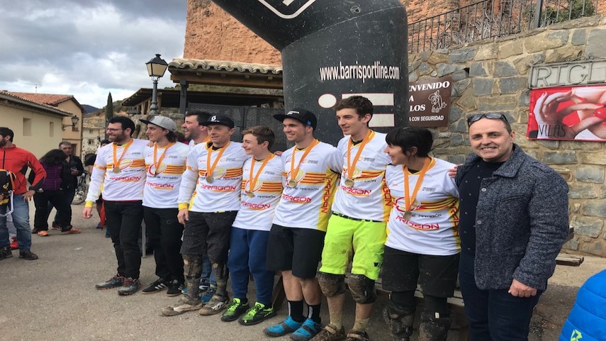 Gabi-Torralba-y-Miriam-Sierra-campeones-de-Aragon-de-Enduro-en-Riglos
