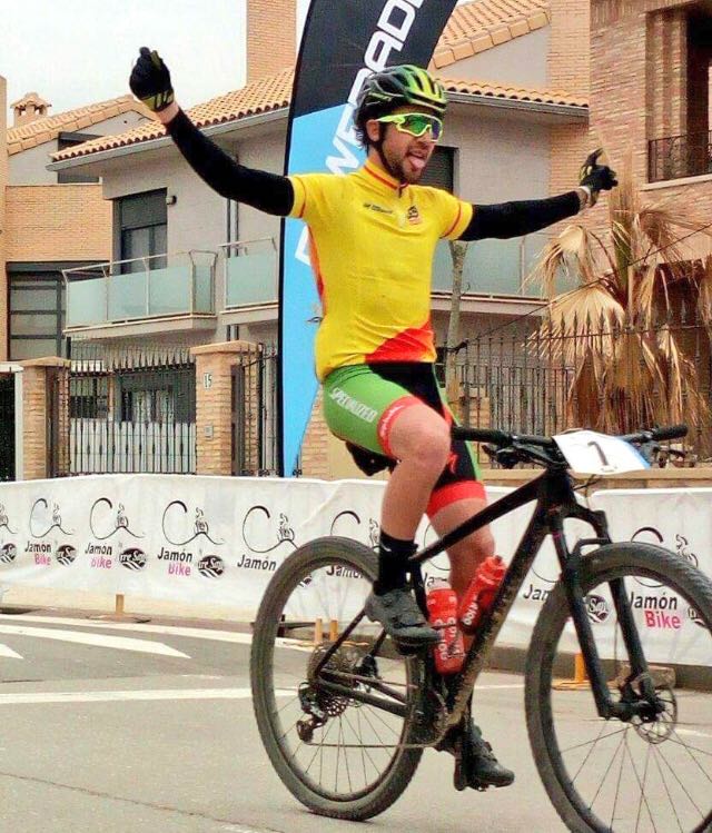 Daniel-Carreno-y-Ramona-Gabriel-vencedores-de-la-Jamon-Bike-by-Airesano