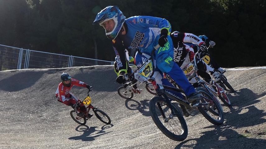 Final-de-la-Liga-Pirineos-de-BMX-con-mas-de-100-riders