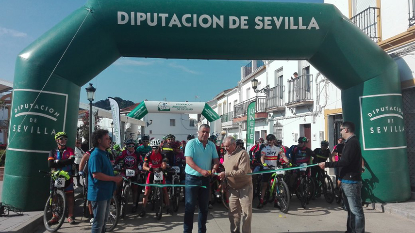 Casi-300-ciclistas-protagonizan-el-comienzo-del-Provincial-de-Cicloturismo-BTT-Diputacion-de-Sevilla-2018