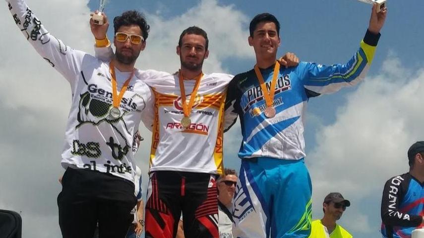 Utebo-se-estrena-en-competicion-oficial-y-reparte-los-titulos-de-campeones-de-Aragon-BMX