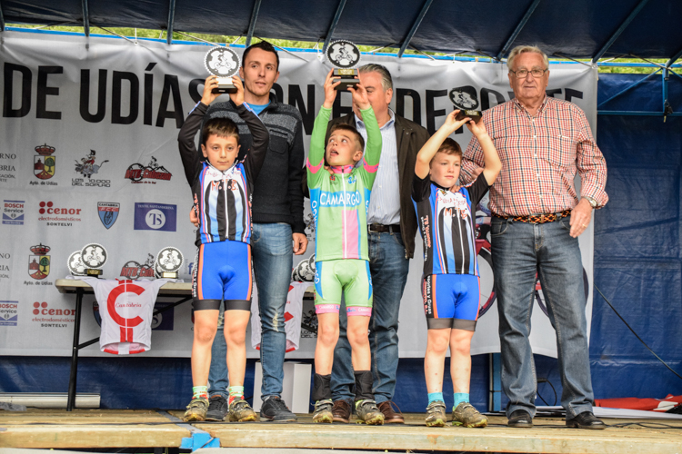OCHO CAMPEONES DEL MINI BTT