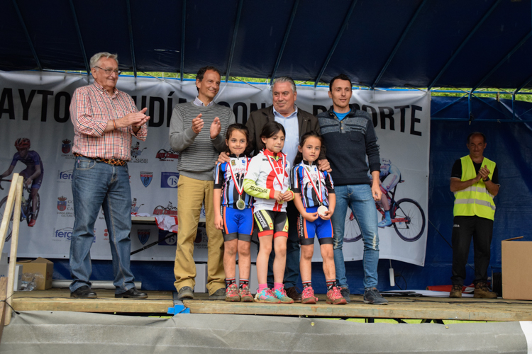 OCHO CAMPEONES DEL MINI BTT