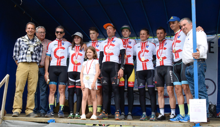 Y OTROS 8 CAMPEONES EN EL XCO
