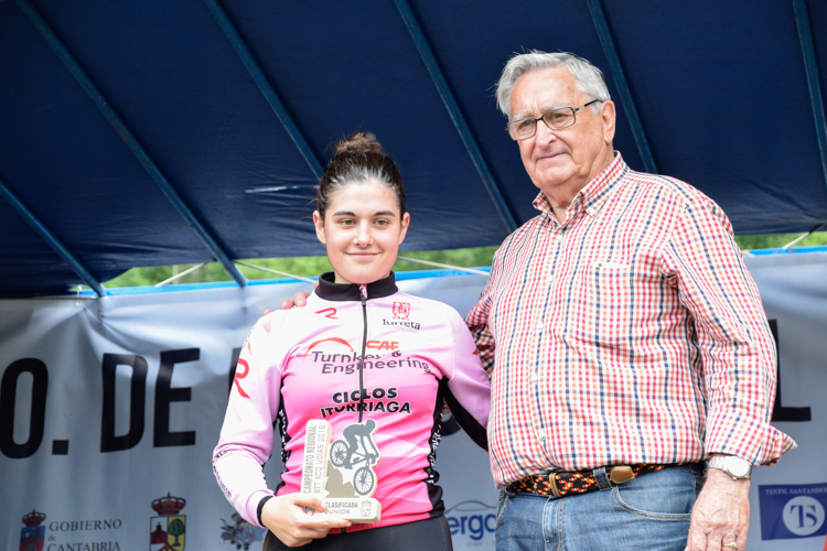 Y OTROS 8 CAMPEONES EN EL XCO