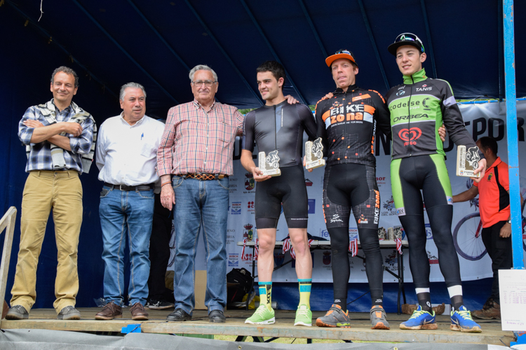 Y OTROS 8 CAMPEONES EN EL XCO