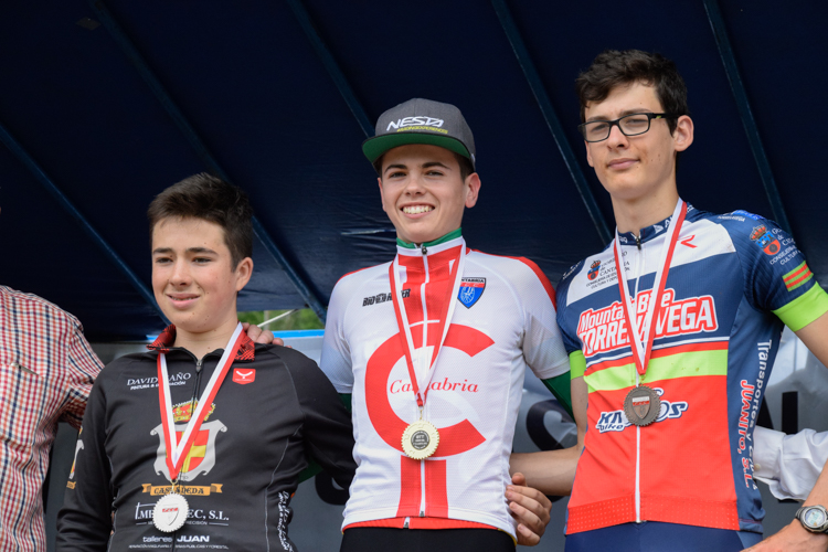 Y OTROS 8 CAMPEONES EN EL XCO