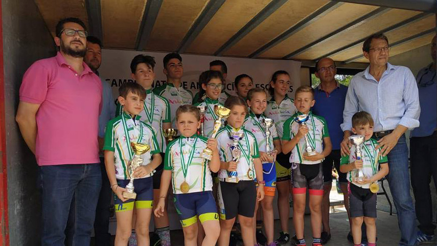Emocionante-matinal-de-ciclismo-en-Trebujena-con-el-Campeonato-Andalucia-Escuelas-2018