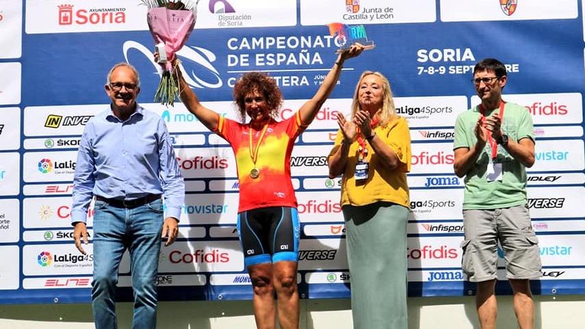 Isabel-Serrano-logra-un-hito-para-el-ciclismo-femenino-en-Aragon
