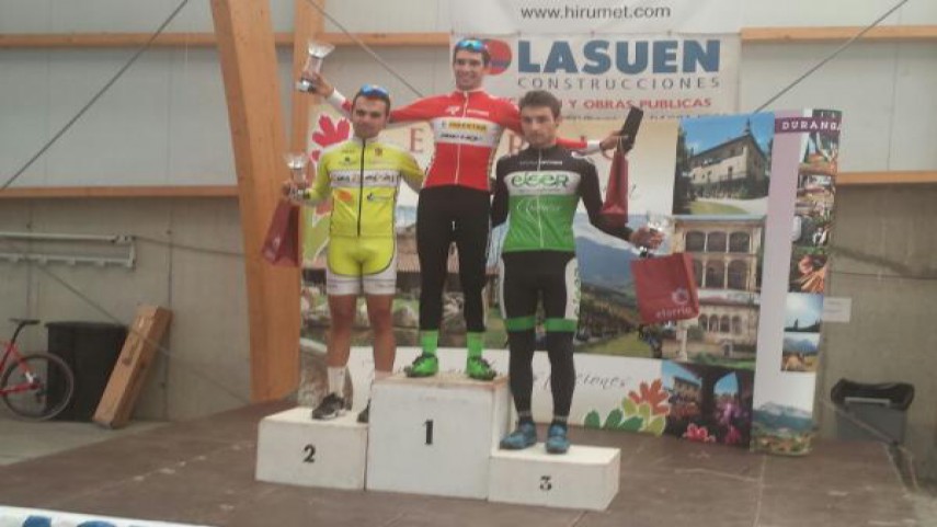 Ginestar-Delikia-Sport-Nace-el-primer-equipo-profesional-espanol-de-ciclocross