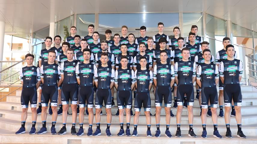 Presentados-los-equipos-Kometa-Cycling-Team