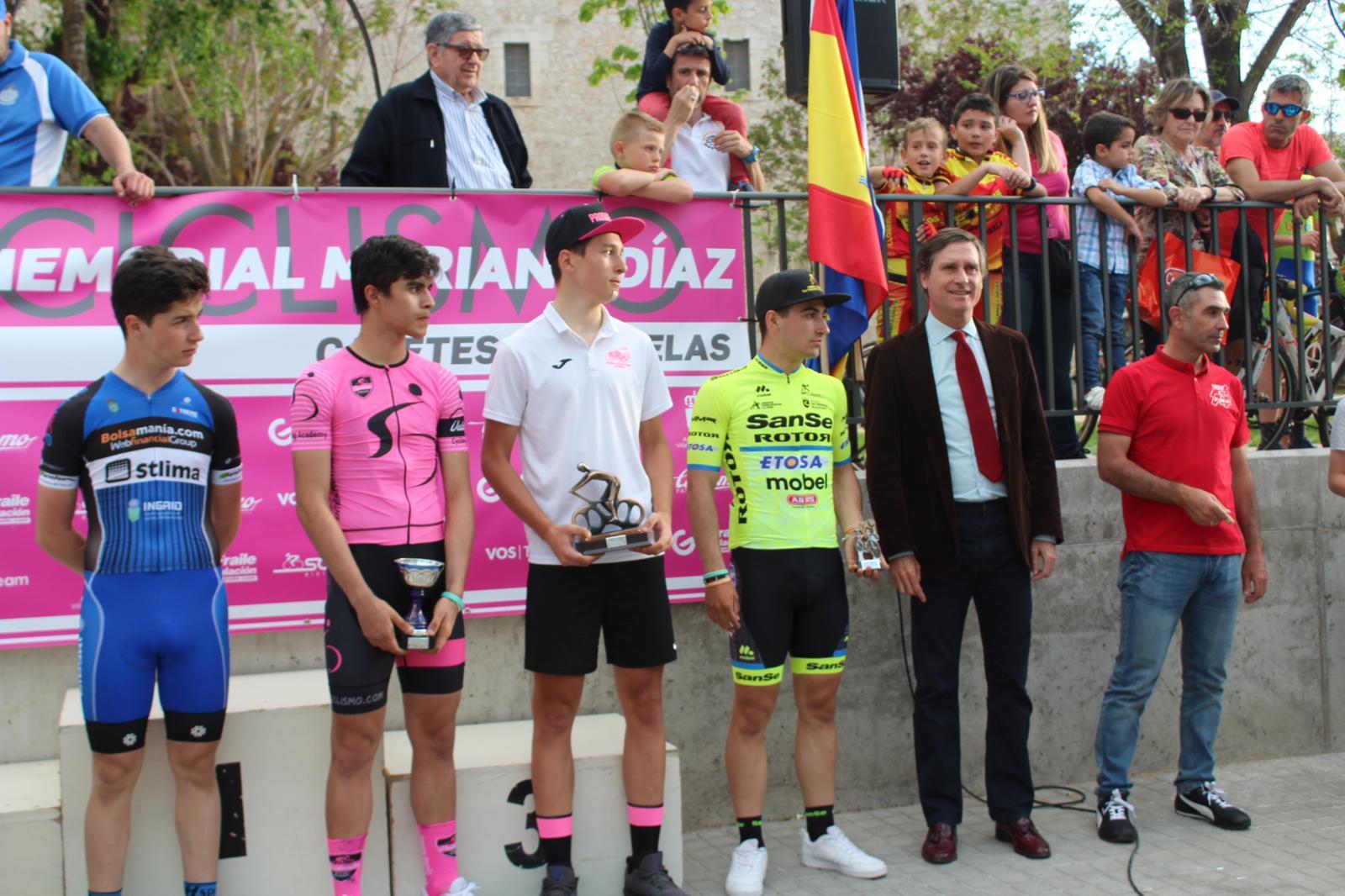 Carolina  Vega y Roberto Alonso estrenaron el palmarés del I Memorial Mariano Díaz