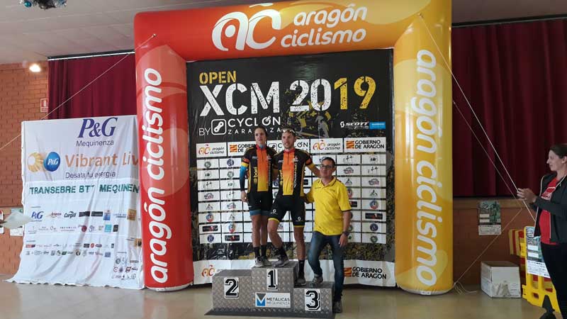 Sandra-Valera-y-Jorge-Lamiel-lideres-del-Open-de-Aragon-BTT-XCM-by-Cyclon-Zaragoza-tras-ganar-la-XIV-TransebreBTT-Mequinenza