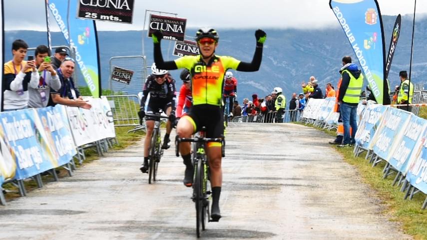 Soraya-Paladin-gana-en-el-Alto-de-Rosales-y-Stine-Borgli-es-la-nueva-lider-de-Vuelta-a-Burgos