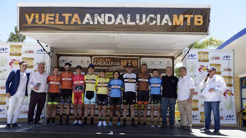Jose-Luis-Carrasco-y-Maria-Diaz-revalidan-el-titulo-en-la-Vuelta-Andalucia-MTB-2019