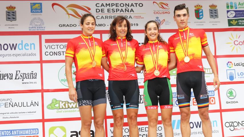Juan Ayuso y Amaia Lartitegi, campeones de España junior 2019 en Pravia