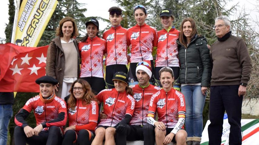 Nadia-Lozano-y-Carlos-Hernandez-triunfadores-en-el-ciclocross-de-El-Escorial