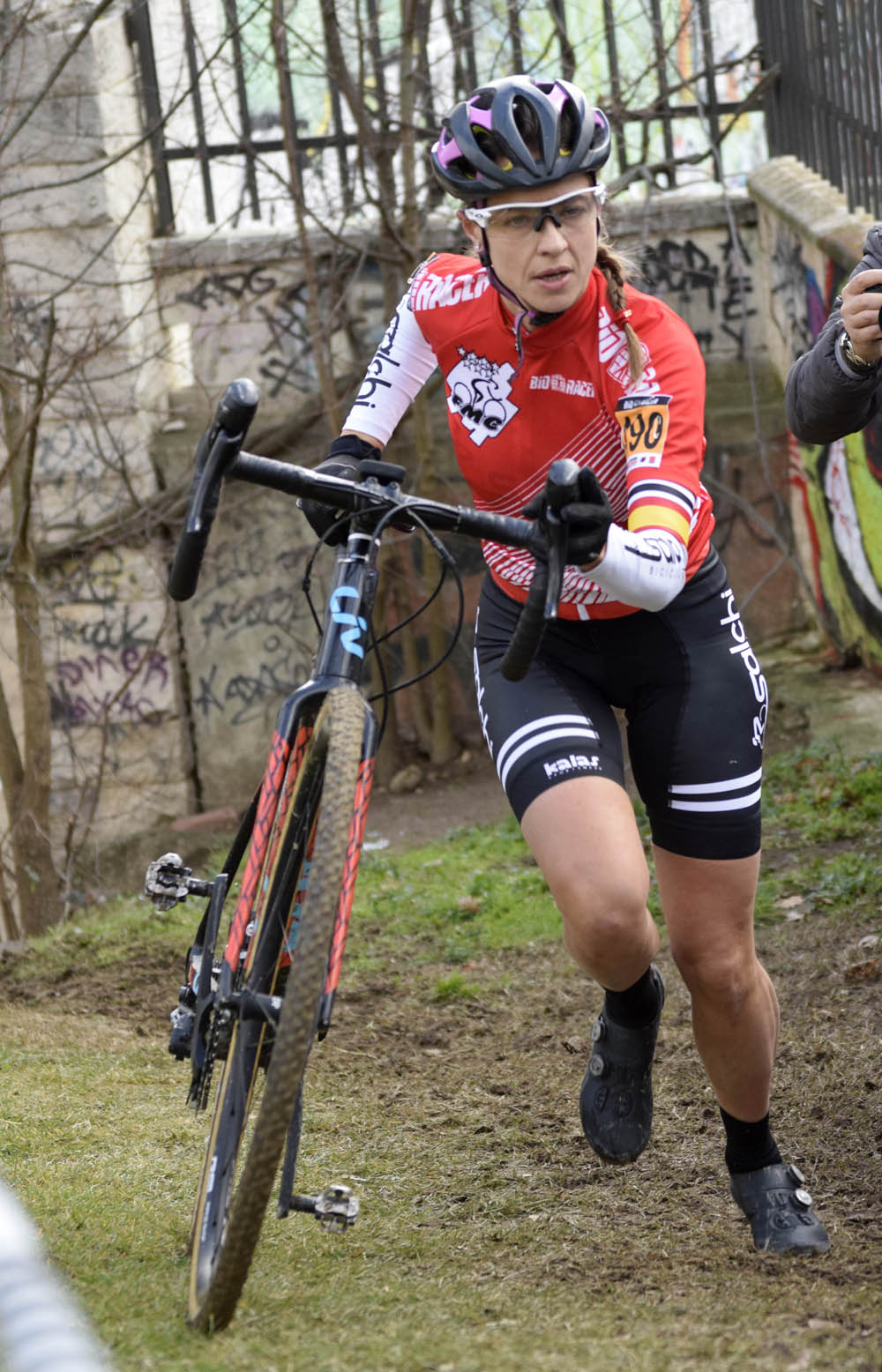 Nadia Lozano y Carlos Hernández, triunfadores en el ciclocross de El Escorial