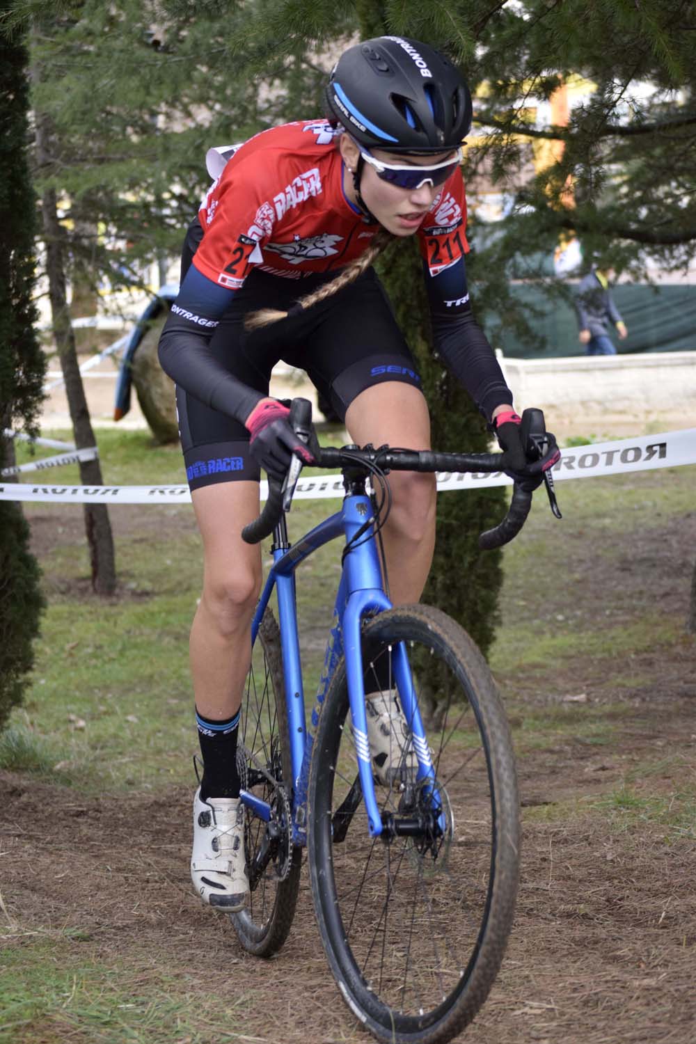 Nadia Lozano y Carlos Hernández, triunfadores en el ciclocross de El Escorial