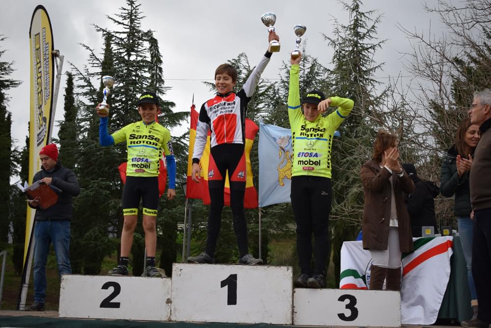 Nadia Lozano y Carlos Hernández, triunfadores en el ciclocross de El Escorial
