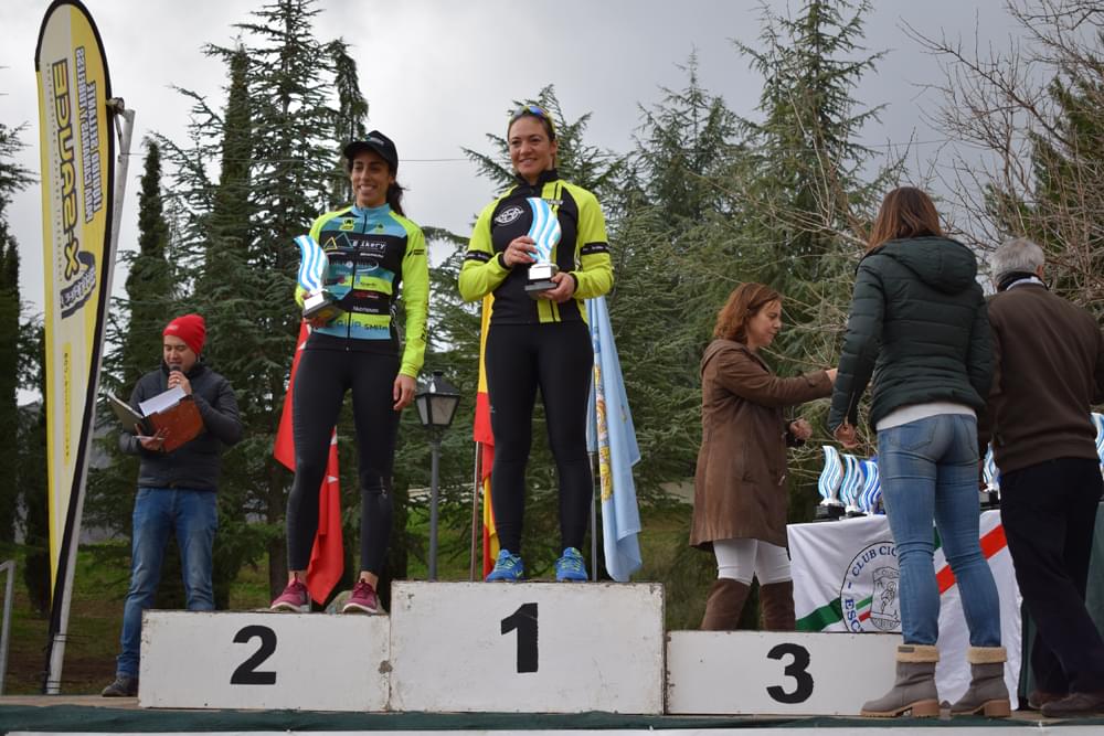 Nadia Lozano y Carlos Hernández, triunfadores en el ciclocross de El Escorial