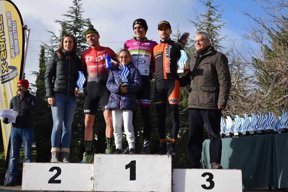 Nadia Lozano y Carlos Hernández, triunfadores en el ciclocross de El Escorial