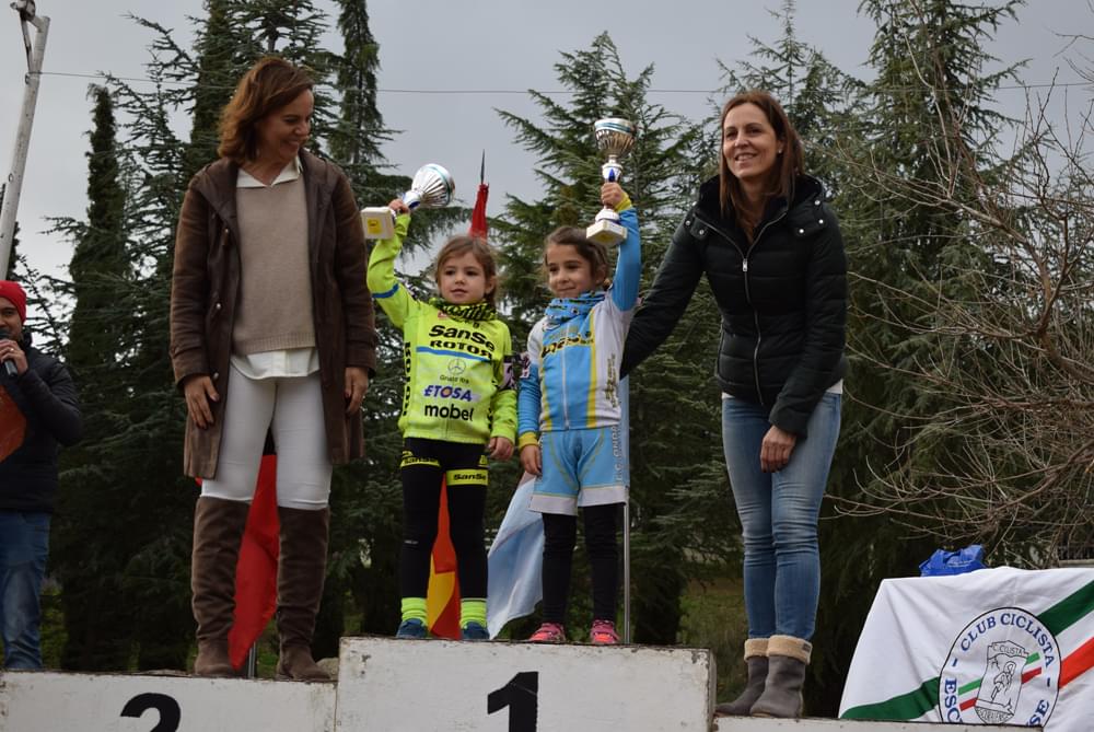 Nadia Lozano y Carlos Hernández, triunfadores en el ciclocross de El Escorial