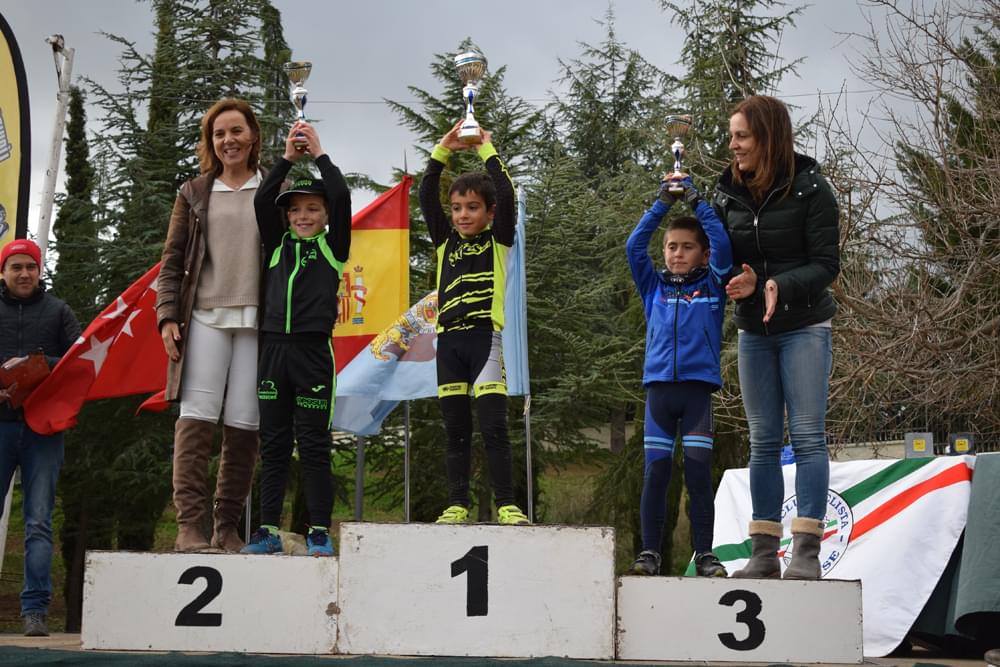 Nadia Lozano y Carlos Hernández, triunfadores en el ciclocross de El Escorial
