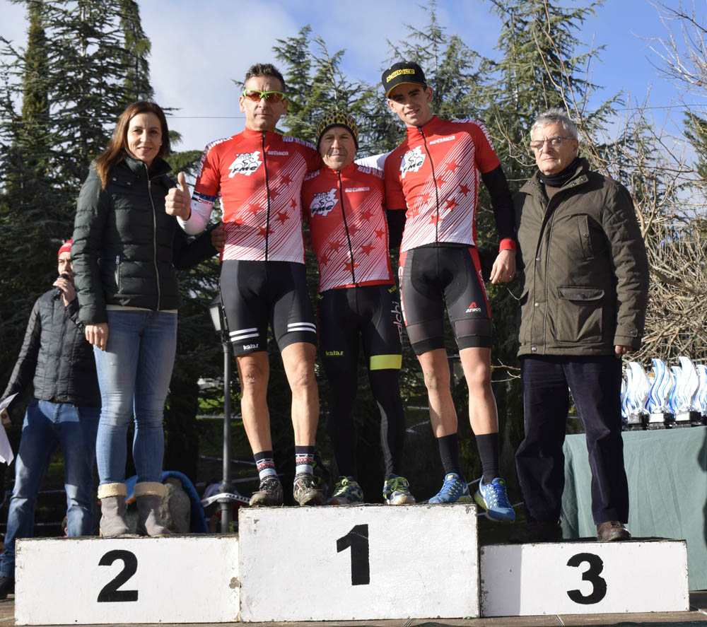 Nadia Lozano y Carlos Hernández, triunfadores en el ciclocross de El Escorial