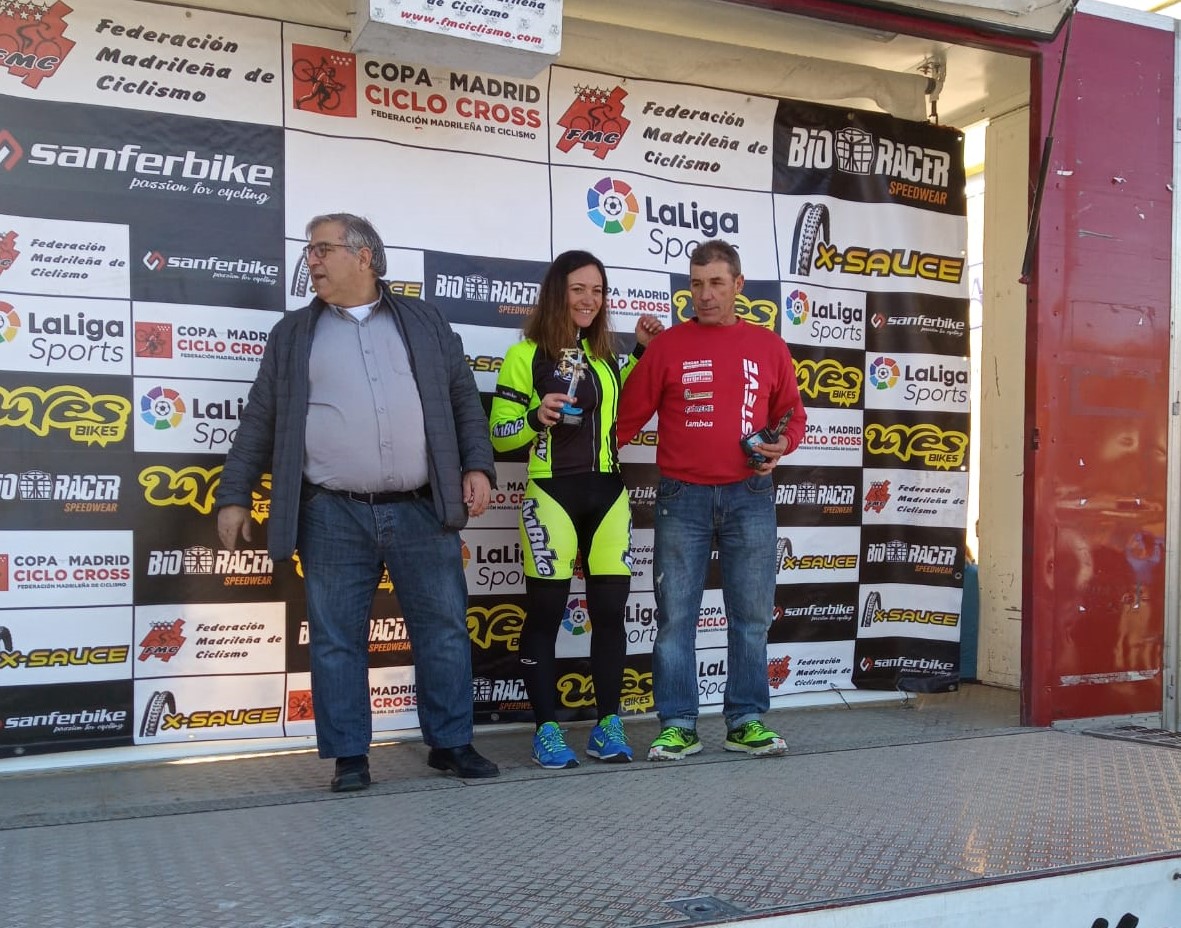 Epílogo de la Copa de Madrid de ciclocross en Navalafuente con María Parajón y Carlos Hernández en lo más alto