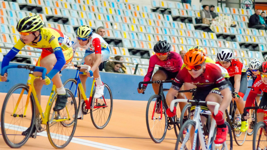 El velódromo Luis Puig abrió el telón a la Liga de Pista 2020