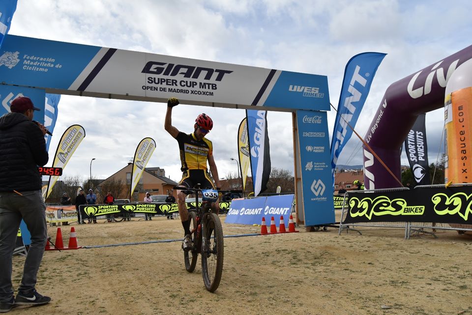 Muriel Bouhet y José María Cristóbal se imponen en el Open de Madrid de rally en Alpedrete