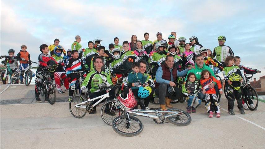 CLUBES-MADRILENOS-CON-SOLERA-Conoce-al-Club-BMX-El-alamo
