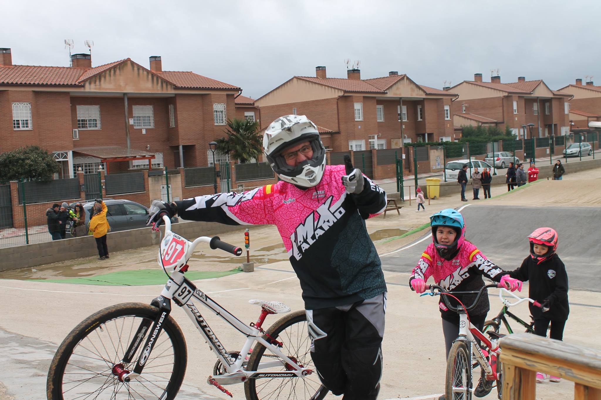 CLUBES MADRILEÑOS CON SOLERA. Conoce al Club BMX El Álamo