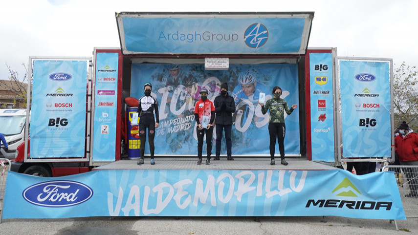 Lucia-Gonzalez-e-Ismael-Esteban-dominadores-del-I-GP-Ardagh-Group-de-Valdemorillo