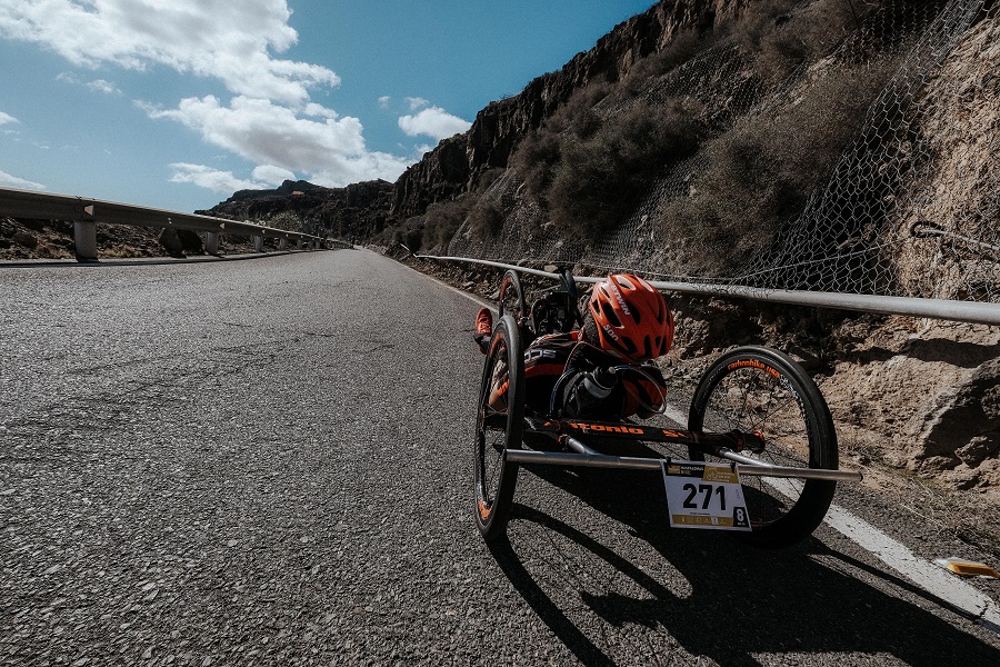 La circular Faro de Maspalomas – Ayagaures volvió a reunir a ciclistas que completaron los 32 kilómetros en handbike y tándem