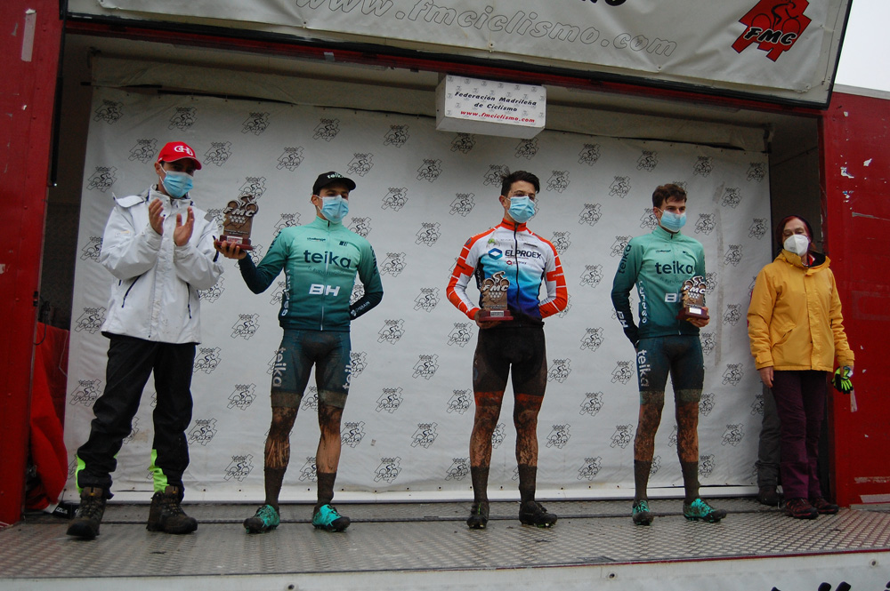 Aida Nuño y Aitor Hernández, los más fuertes en el primer asalto del Trofeo Ciclocross FMC-CAPFUN