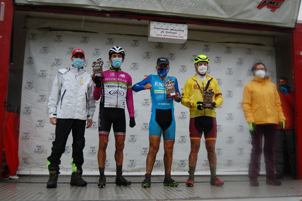 Aida Nuño y Aitor Hernández, los más fuertes en el primer asalto del Trofeo Ciclocross FMC-CAPFUN