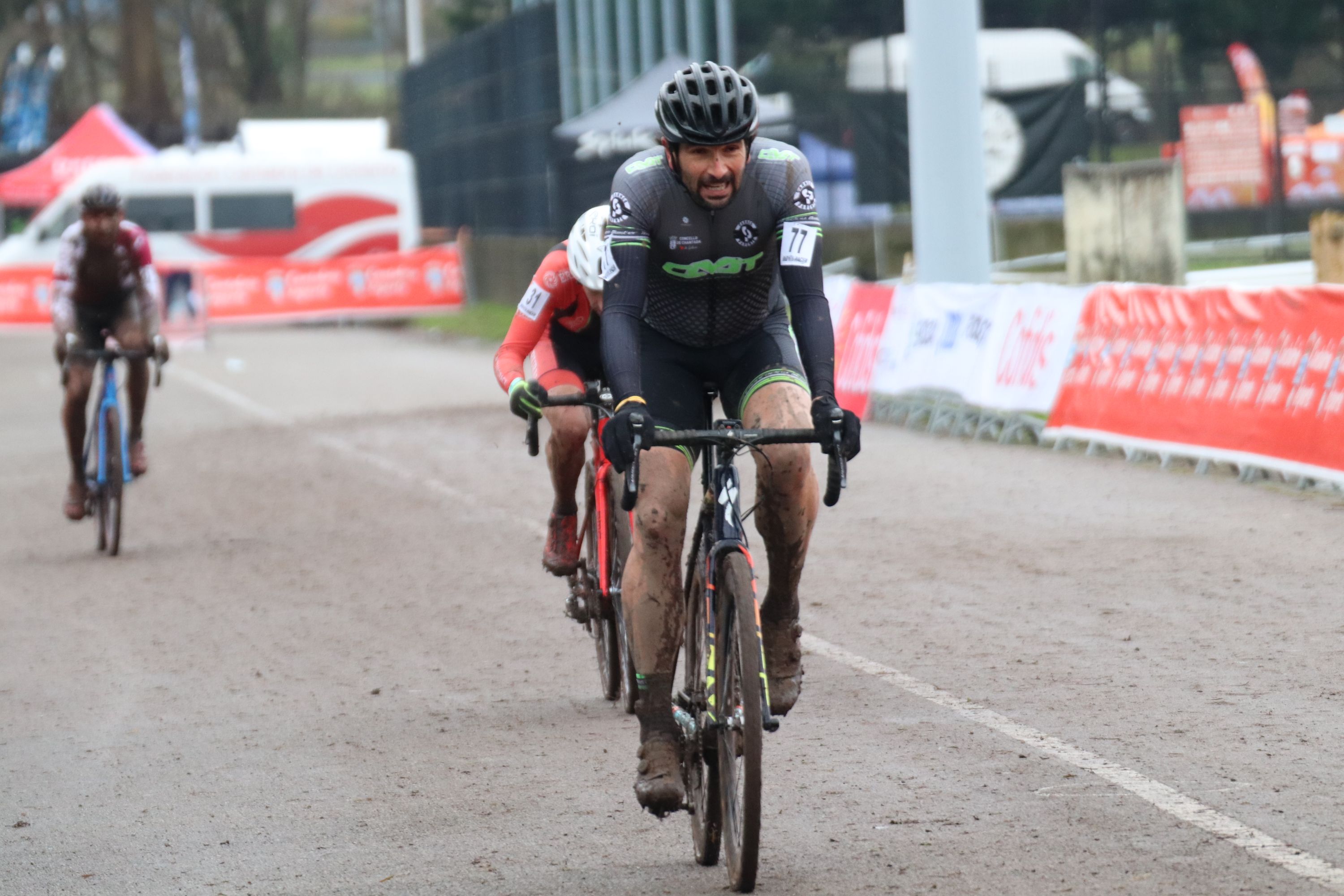 Os masters suman dous bronces ao botín do ciclocrós galego no Campionato de España