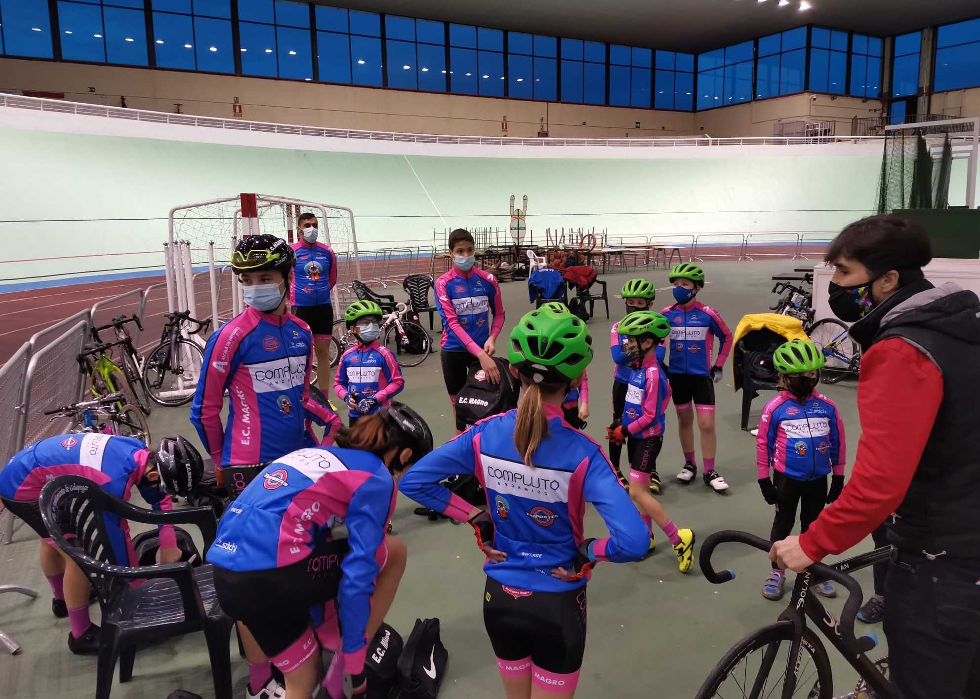 La EC Rodríguez Magro y la UC Fuenlabrada, prueban la pista en Galapagar
