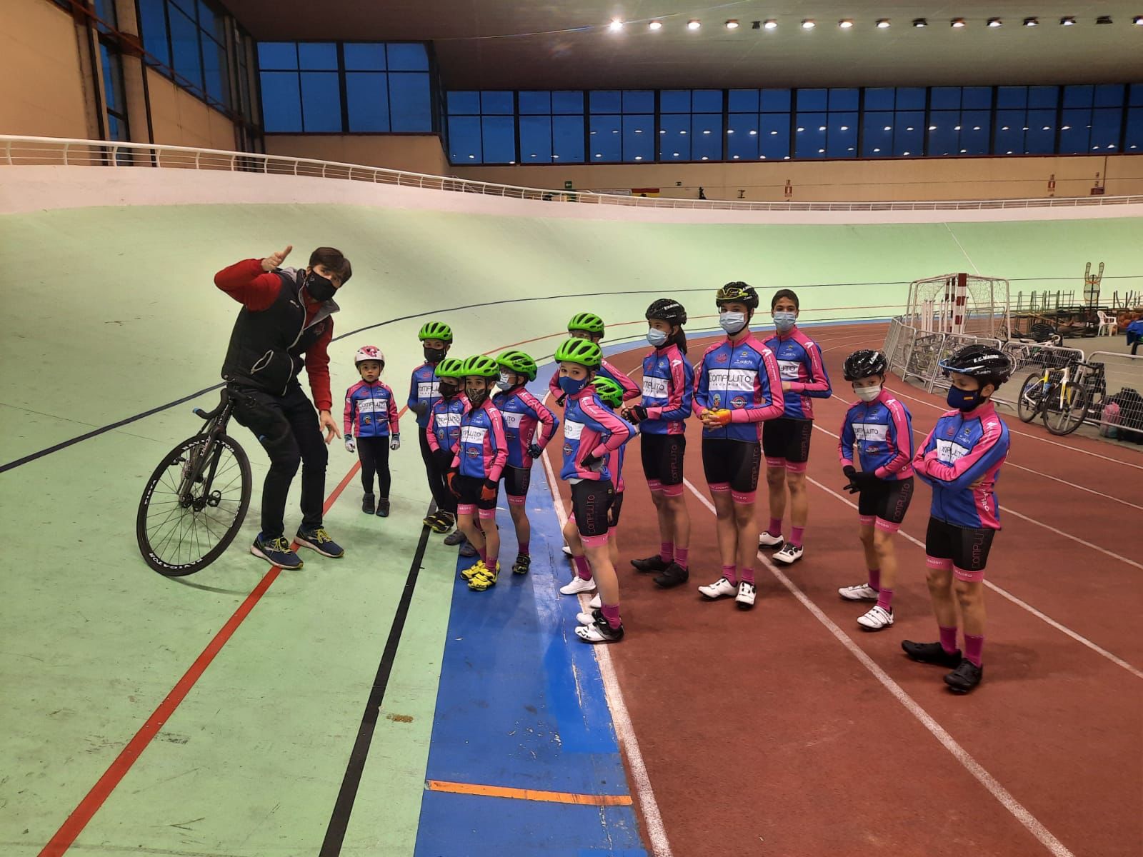 La EC Rodríguez Magro y la UC Fuenlabrada, prueban la pista en Galapagar