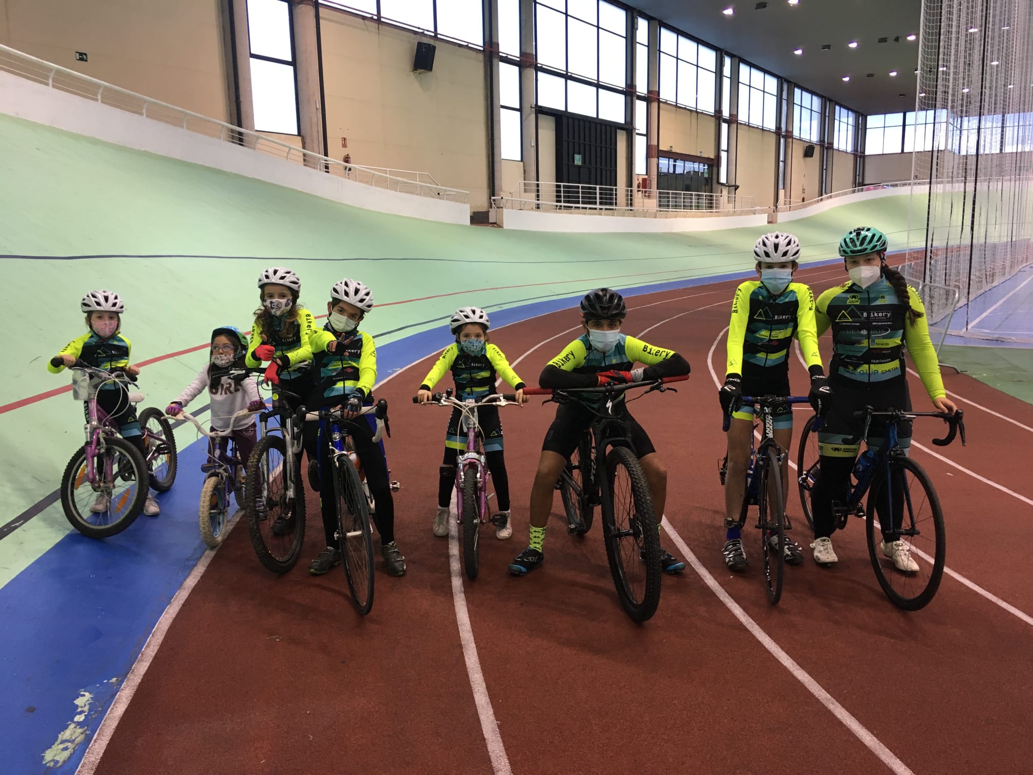 Más Escuelas conociendo la pista: Bikery, CC Escurialense y Bikes Ciem pasaron por Galapagar