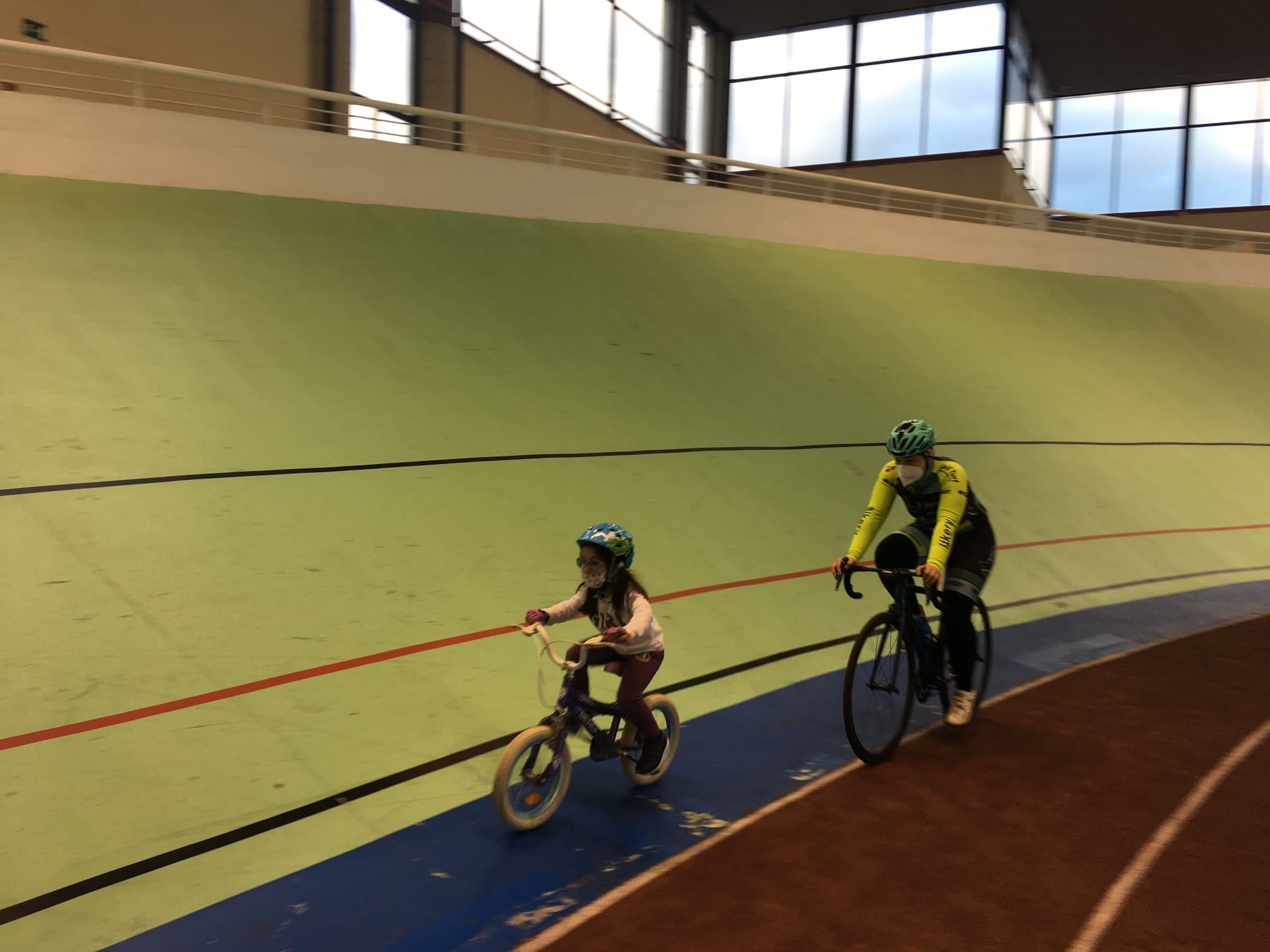 Más Escuelas conociendo la pista: Bikery, CC Escurialense y Bikes Ciem pasaron por Galapagar