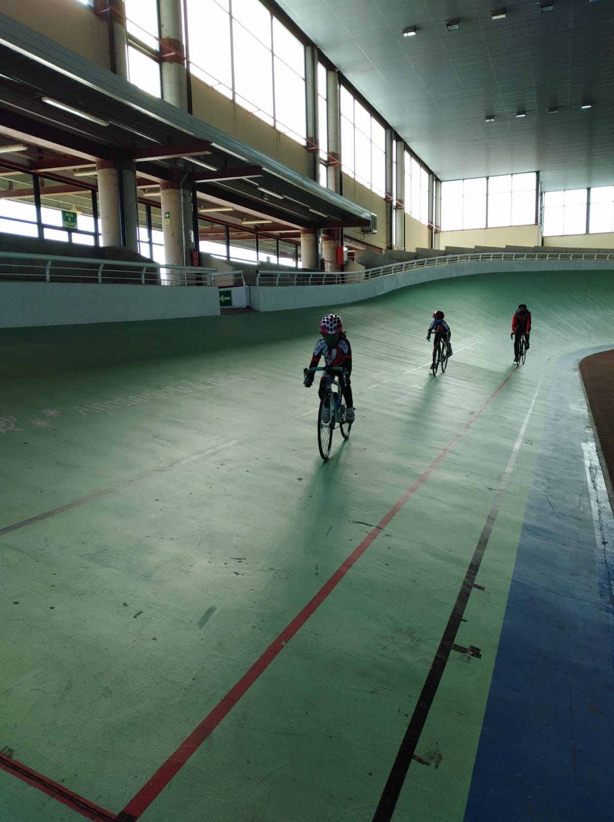 Más Escuelas conociendo la pista: Bikery, CC Escurialense y Bikes Ciem pasaron por Galapagar