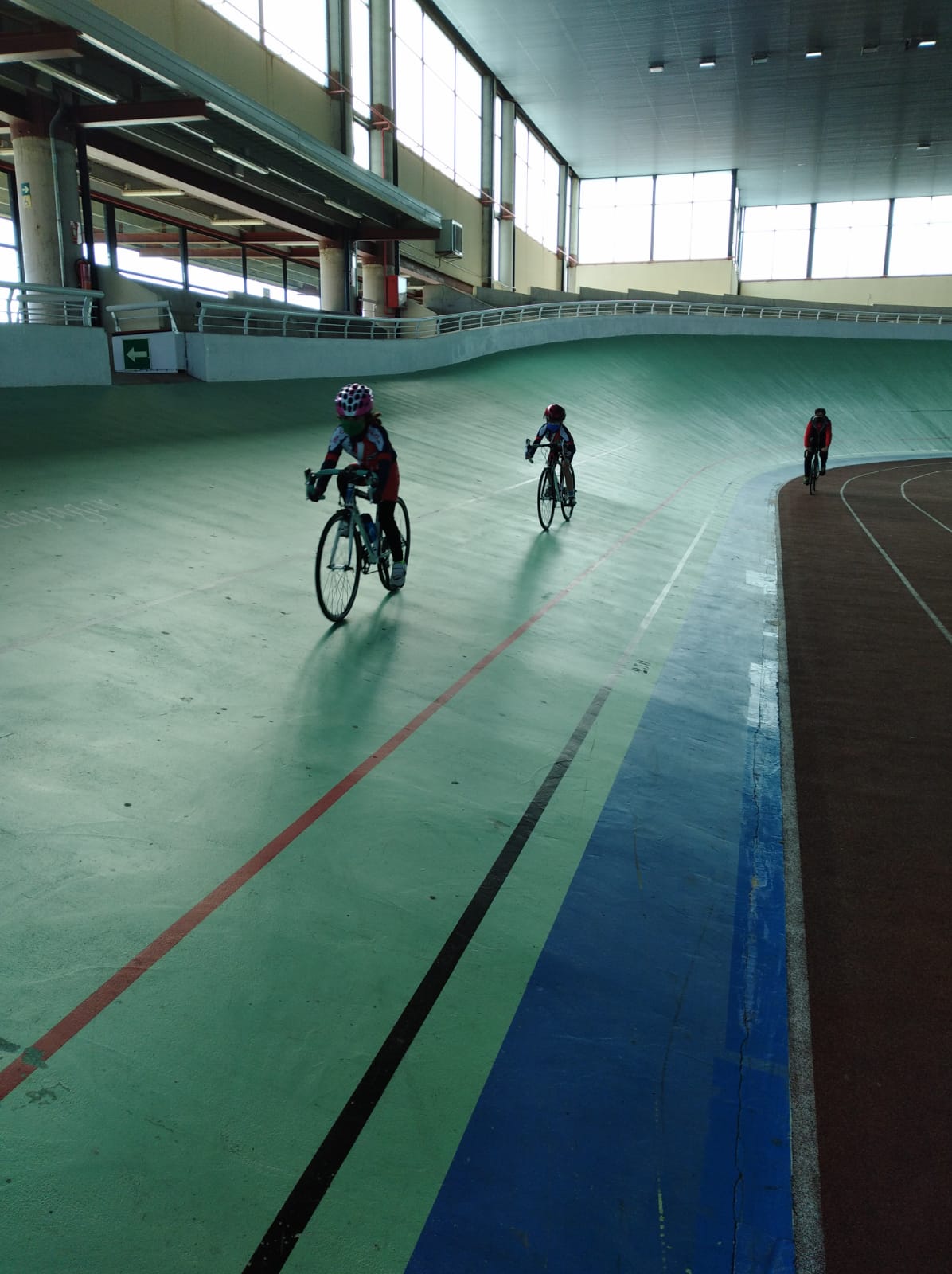 Más Escuelas conociendo la pista: Bikery, CC Escurialense y Bikes Ciem pasaron por Galapagar