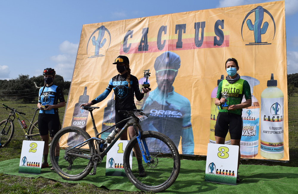 Ariadna Ródenas y Francisco Herrero inauguraron con sus victorias El Cactus MTB Challenge 2021
