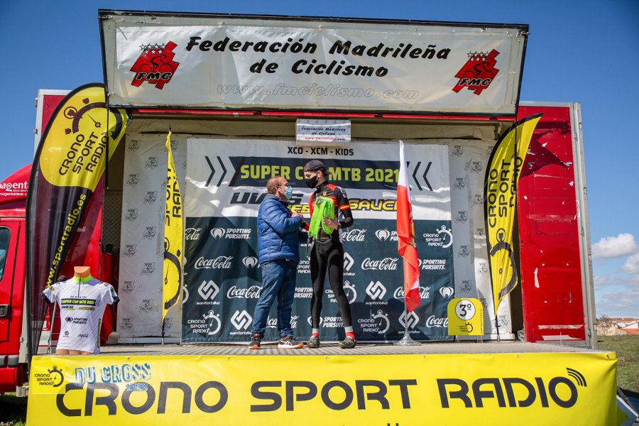 Solenne Billouin y Francisco Herrero, triunfadores en la segunda puntuable de la Super Cup MTB de maratón