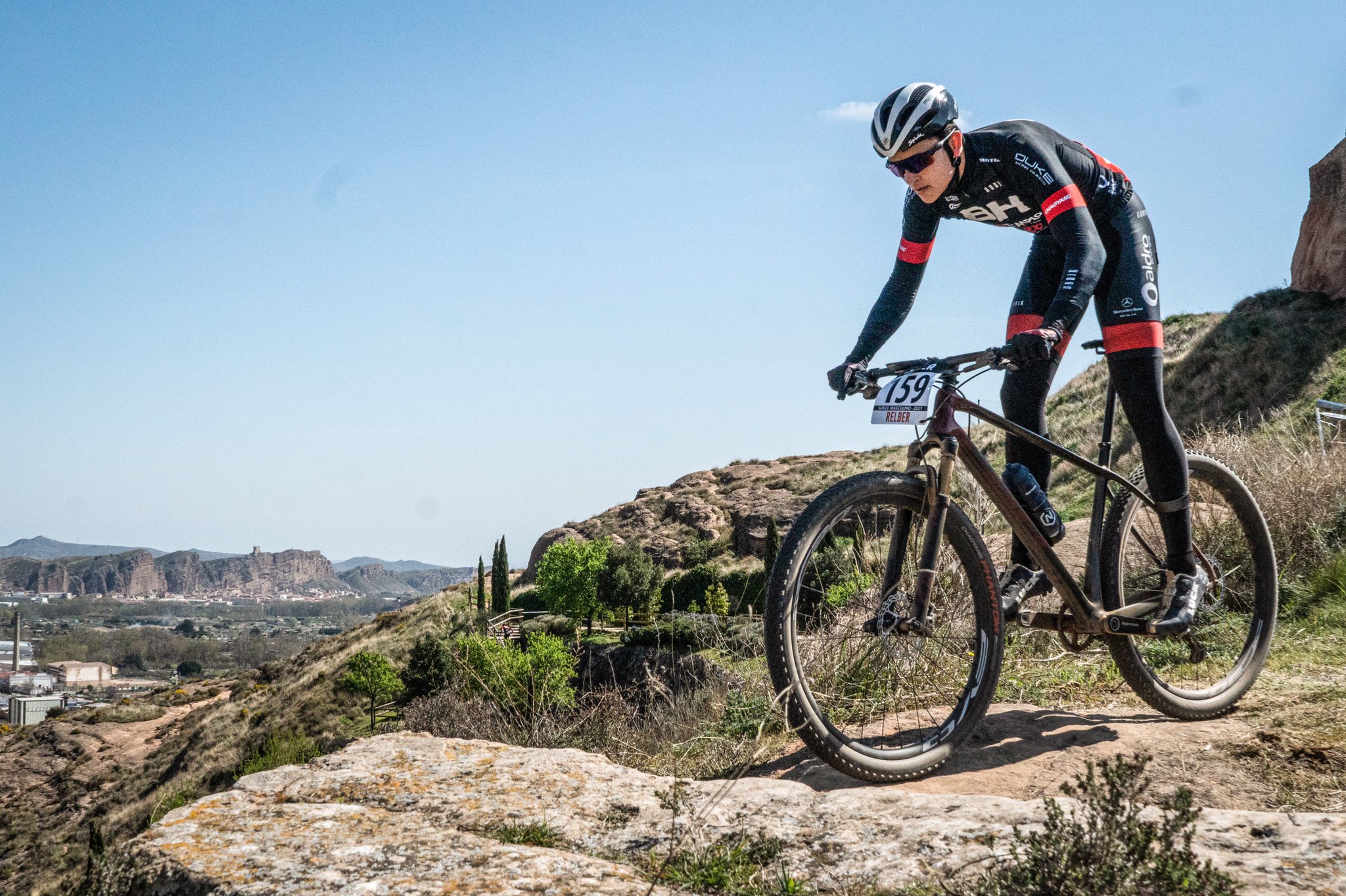 A cadete Uxía Soto sobe ao caixón no Superprestigio de Arnedo